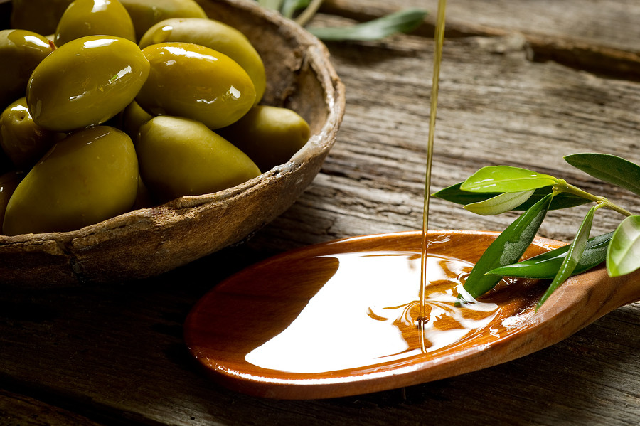 Hilft Olivenöl gegen Haarausfall?